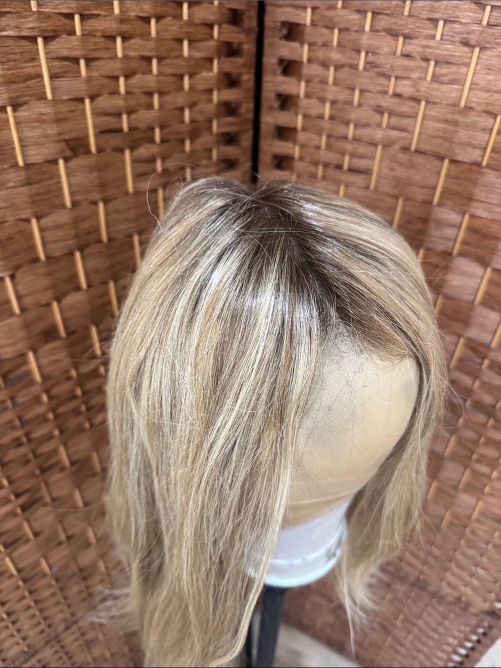 Blonde Straight Wig - Lightweight Women's Hairpiece - Picture 2 of 3